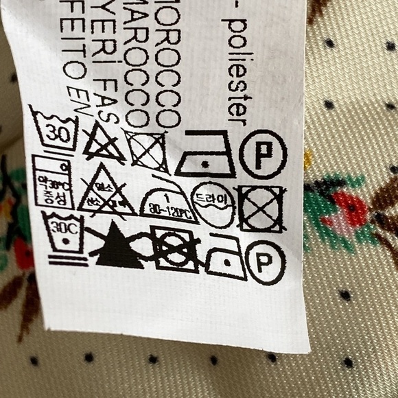 NWT. Zara Cream Floral Print Satin Effect Blouse/Top. Size XL. - Picture 6 of 6